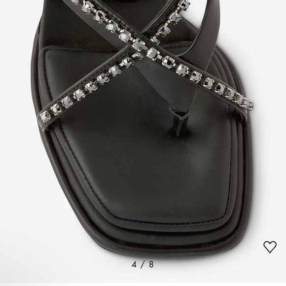 NIB, includes dust bag. Tamara Mellon, pillow top, genuine leather size 37. - Picture 4 of 9